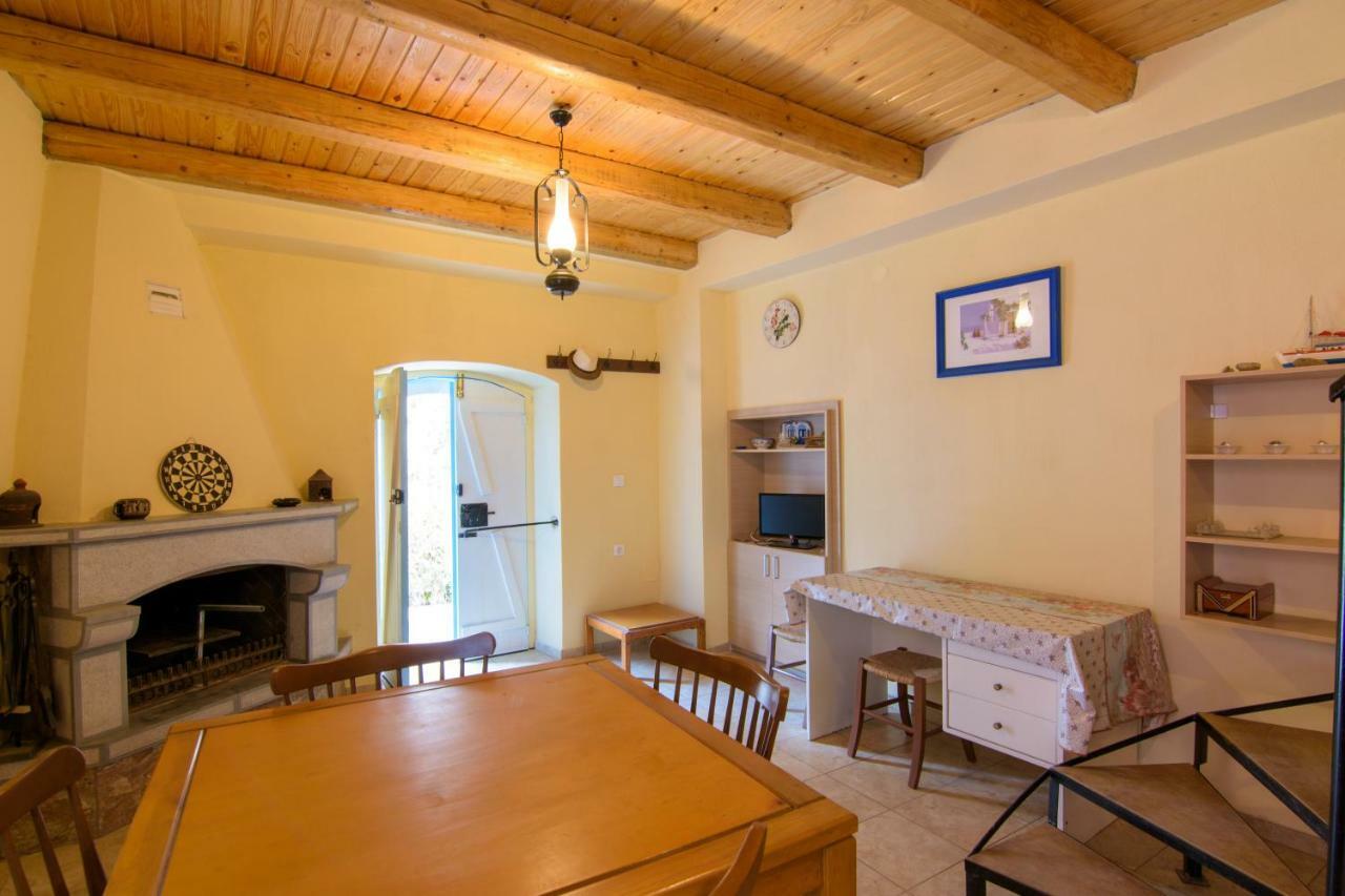 Lilas Traditional Maisonette Elounda Екстериор снимка